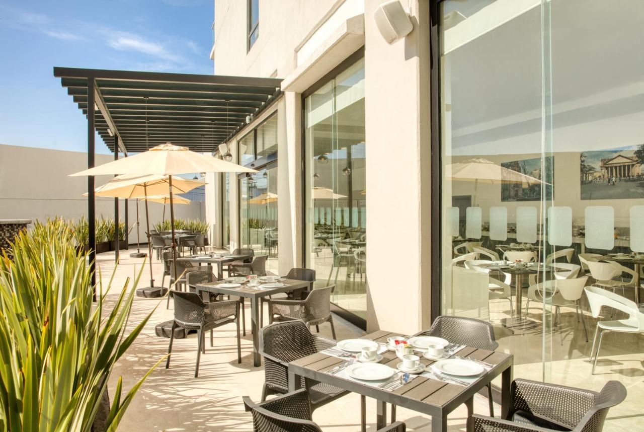 Fiesta Inn Guadalajara Aeropuerto Las Pintas ภายนอก รูปภาพ