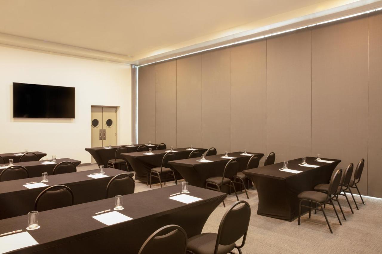 Fiesta Inn Guadalajara Aeropuerto Las Pintas ภายนอก รูปภาพ
