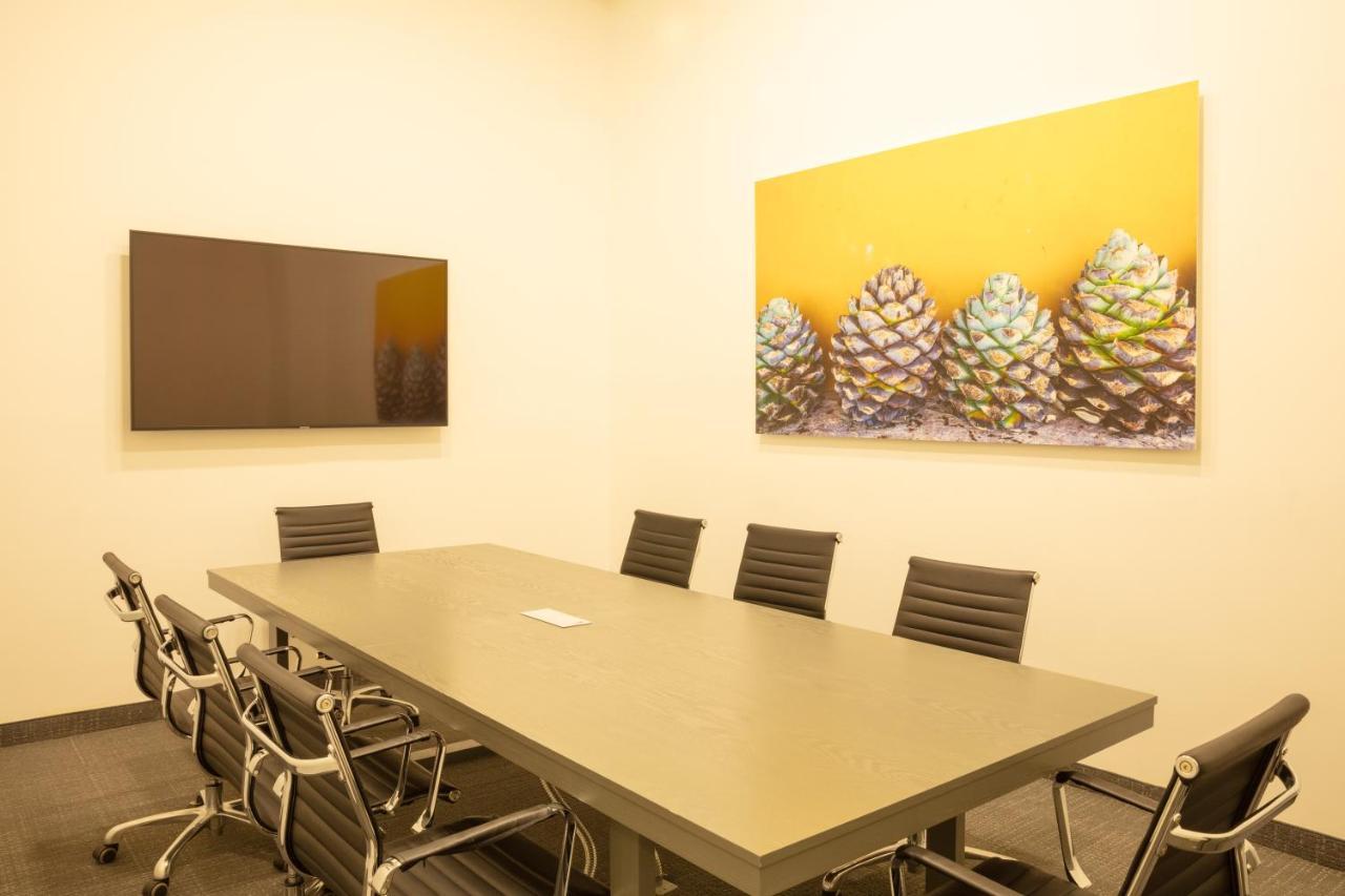 Fiesta Inn Guadalajara Aeropuerto Las Pintas ภายนอก รูปภาพ