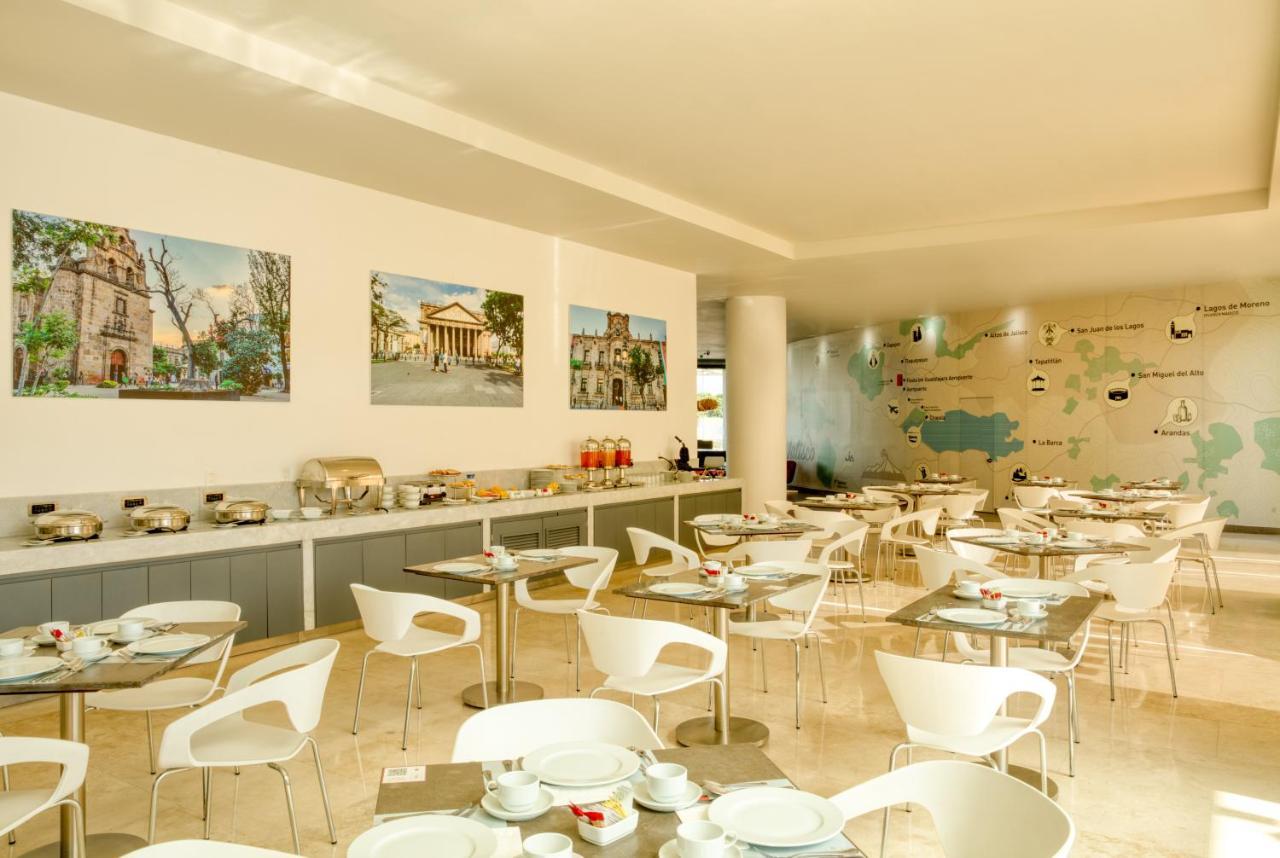 Fiesta Inn Guadalajara Aeropuerto Las Pintas ภายนอก รูปภาพ