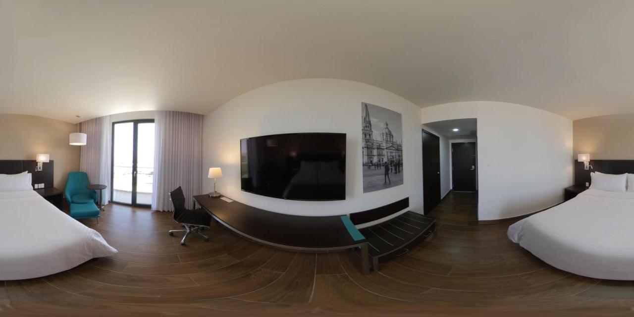 Fiesta Inn Guadalajara Aeropuerto Las Pintas ภายนอก รูปภาพ