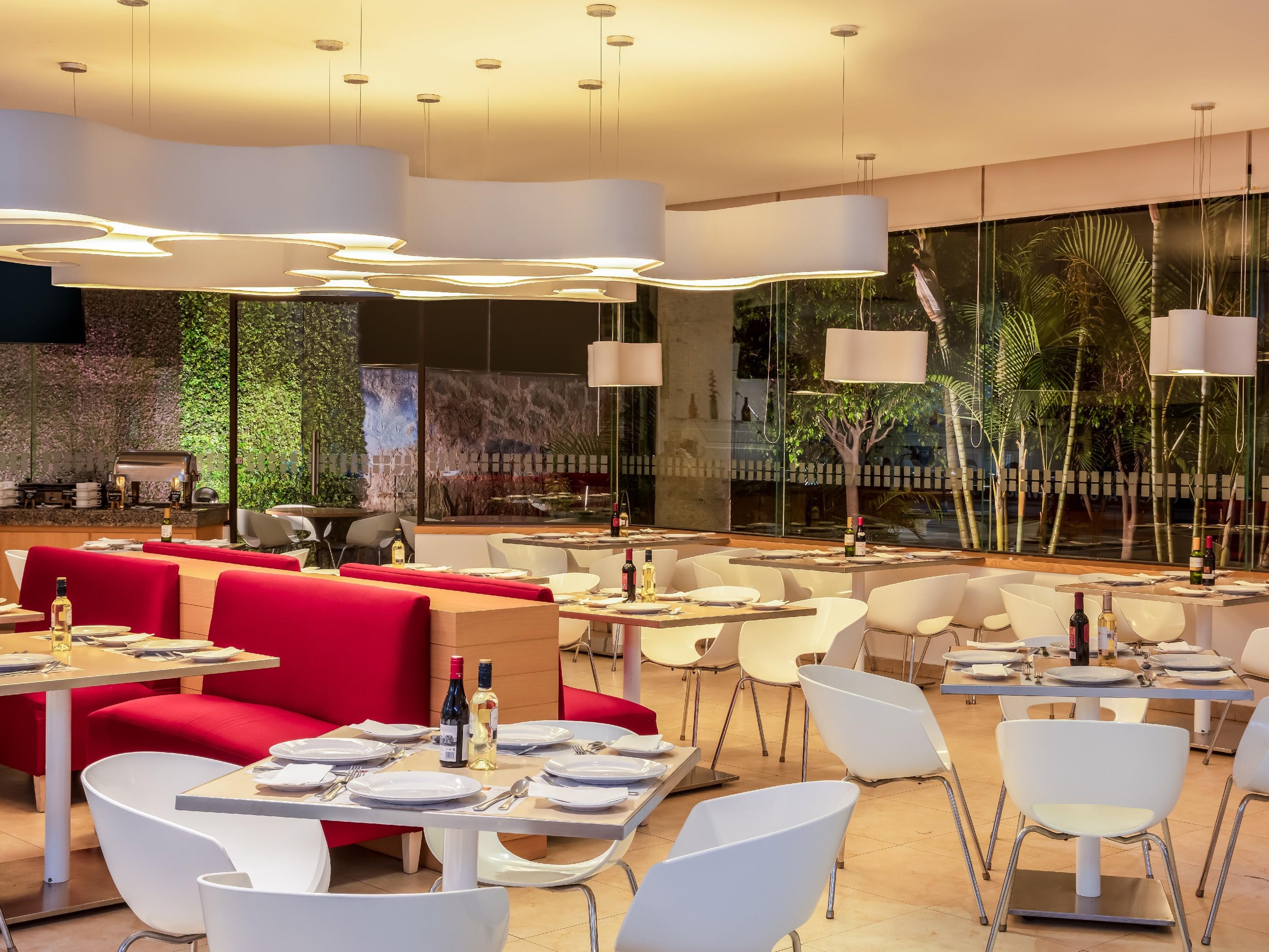 Fiesta Inn Guadalajara Aeropuerto Las Pintas ภายนอก รูปภาพ