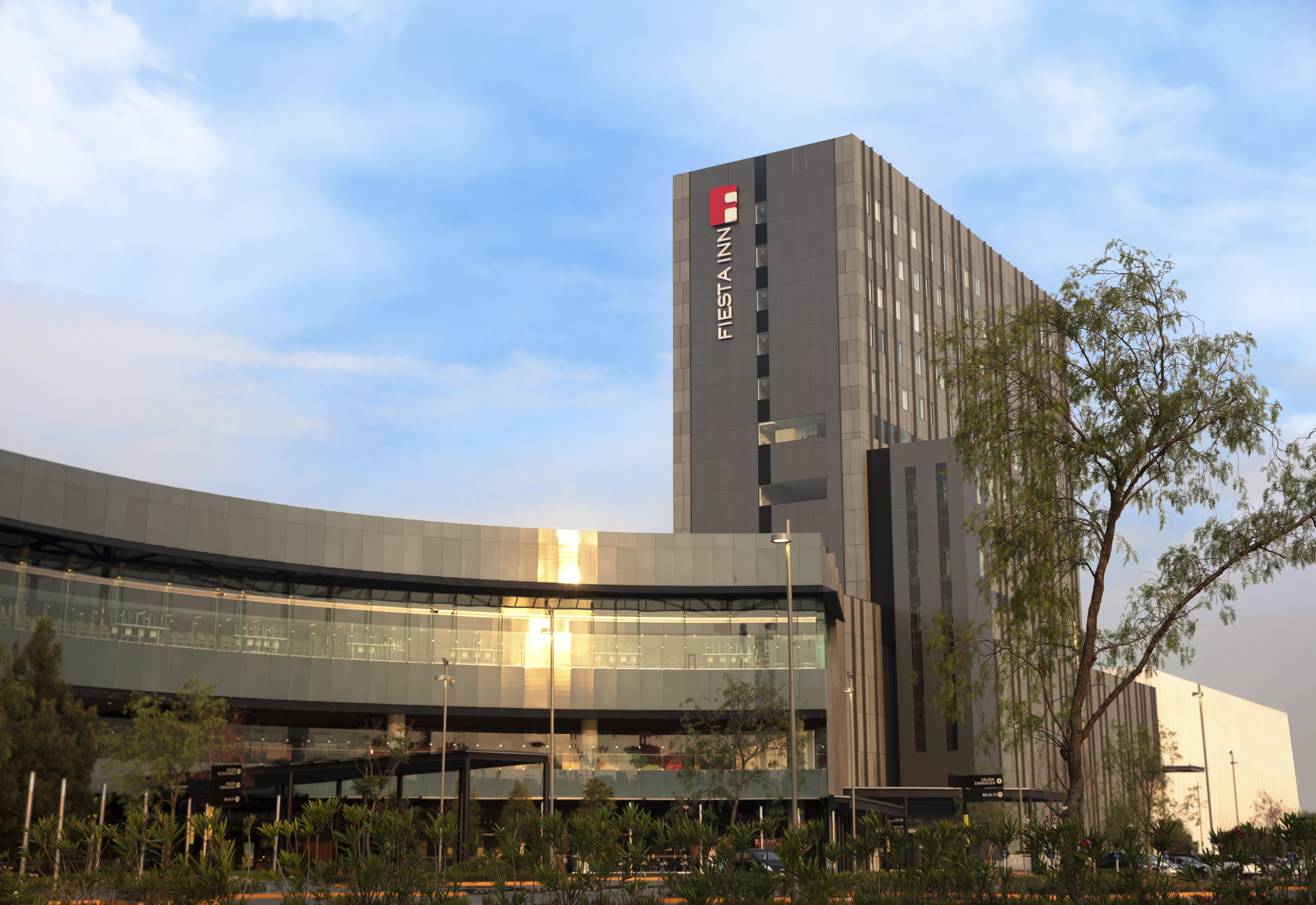 Fiesta Inn Guadalajara Aeropuerto Las Pintas ภายนอก รูปภาพ