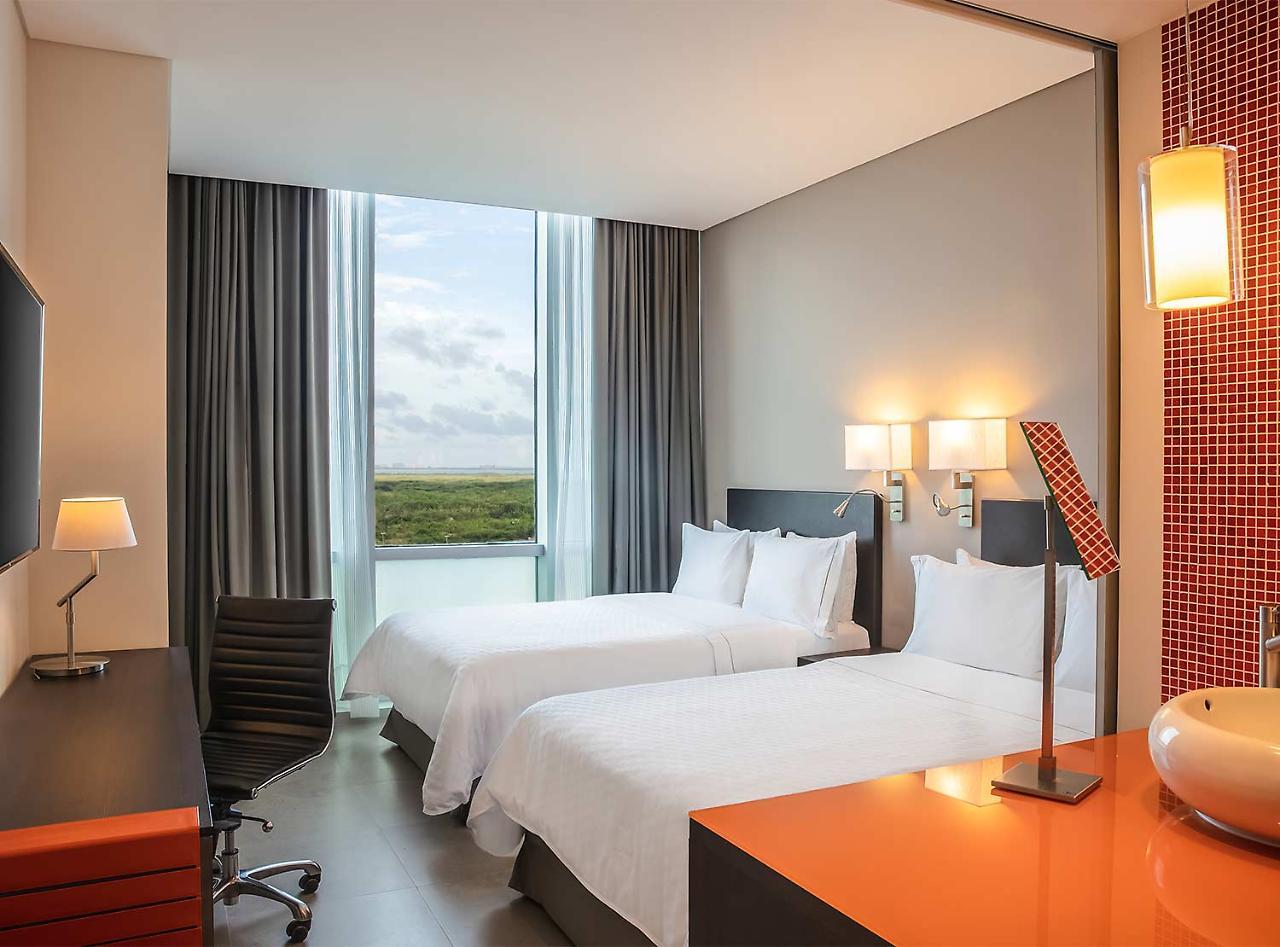 Fiesta Inn Guadalajara Aeropuerto Las Pintas ภายนอก รูปภาพ
